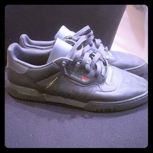 Yeezy powerphase - core black size 9.5